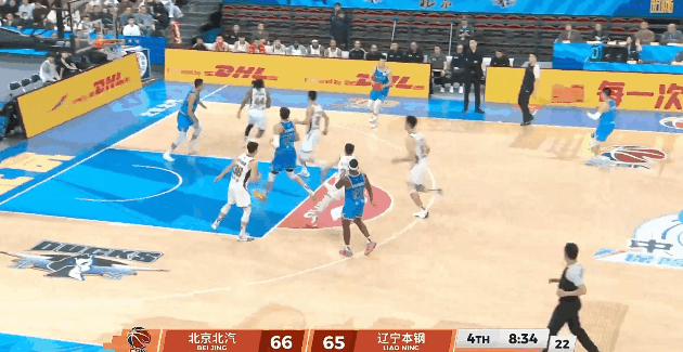 赵睿安心休息吧！陈盈俊追身三分继续进，拿下20分了



赵睿早早吃到四次犯规，