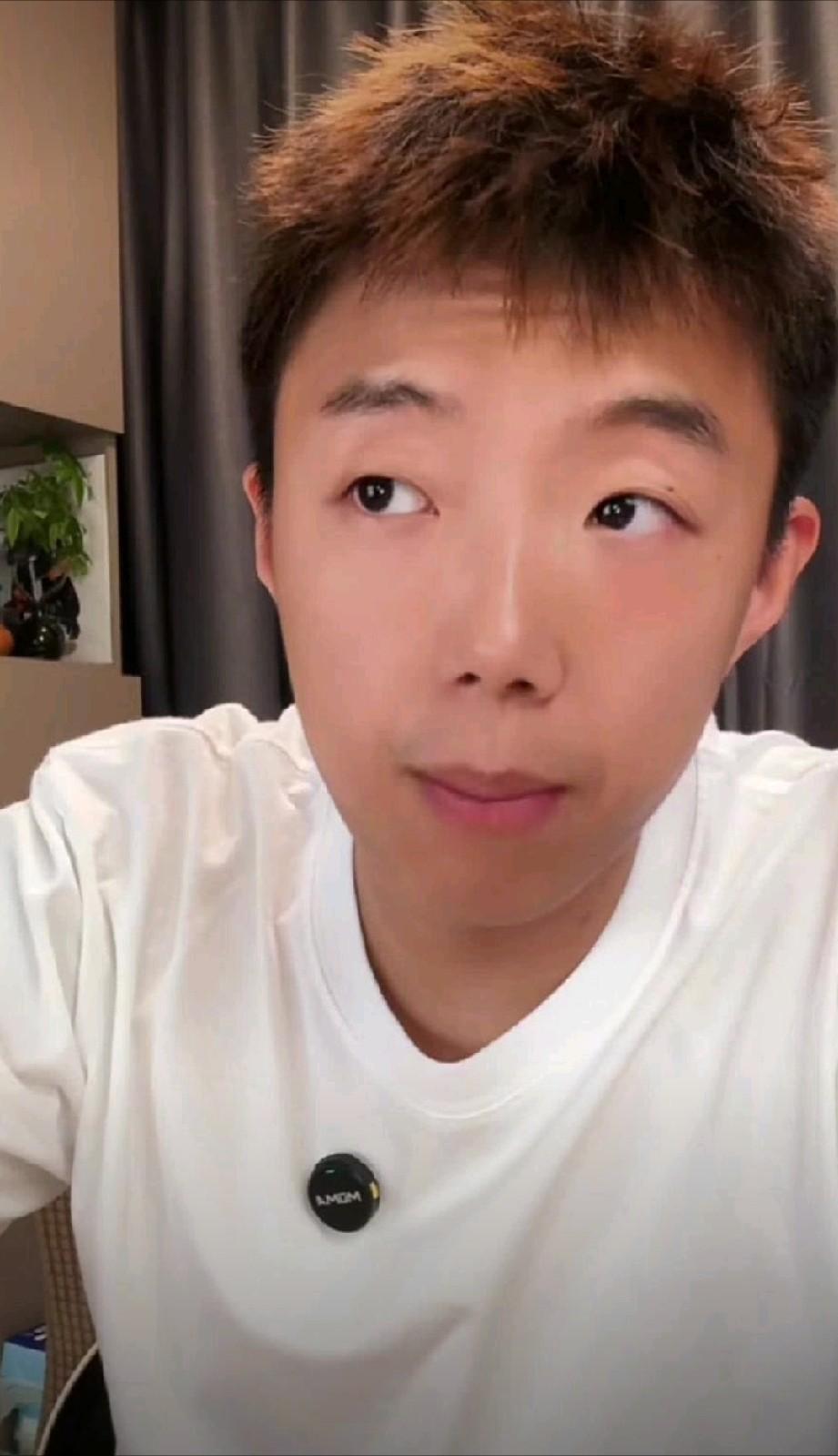 尹航好样的，
硬刚饭圈，
力挺樊振东，，

东哥迎来萨尔布吕肯的收官之战，
德甲