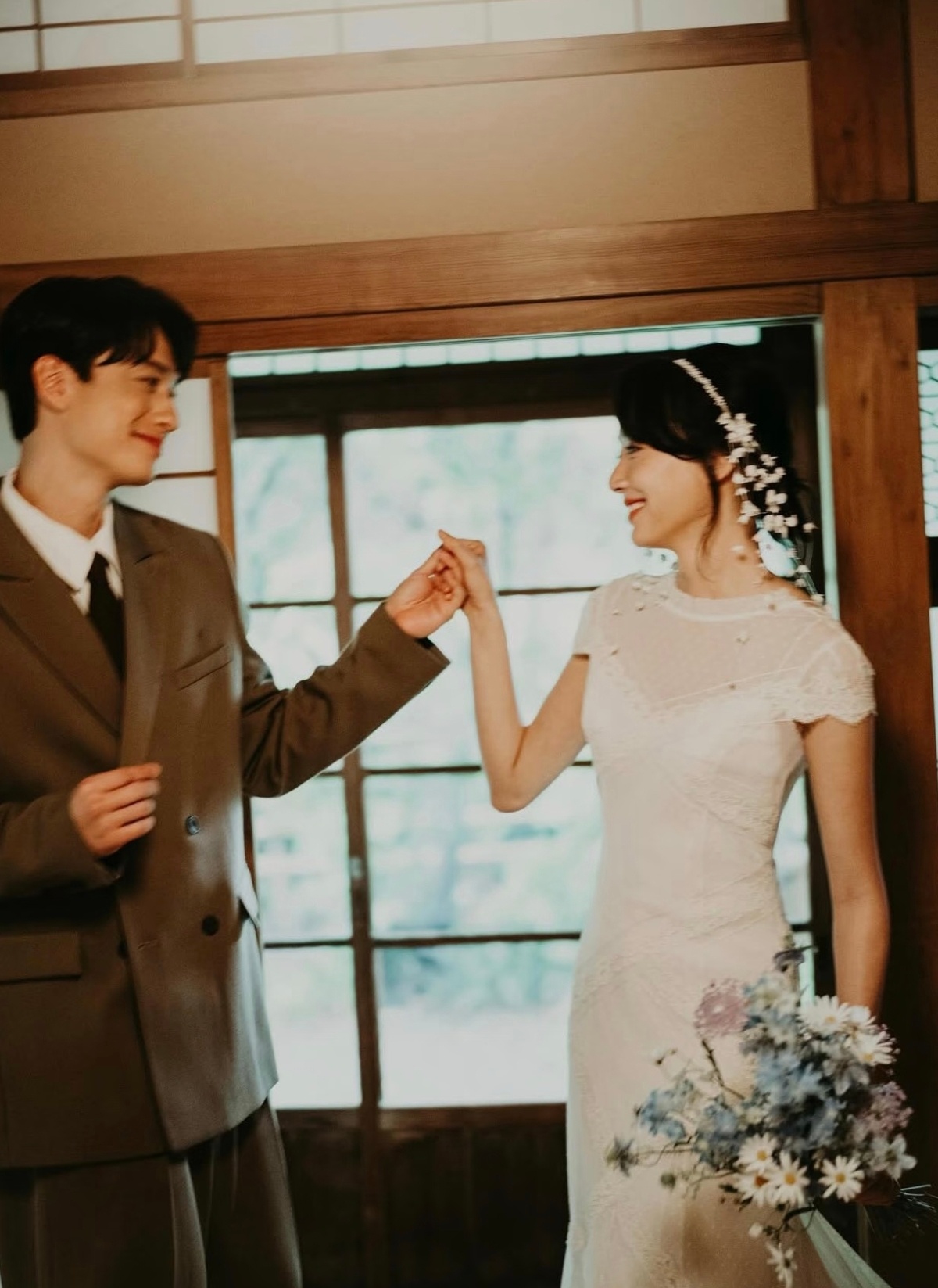刘俊谦和蔡思韵官宣结婚 ​​​