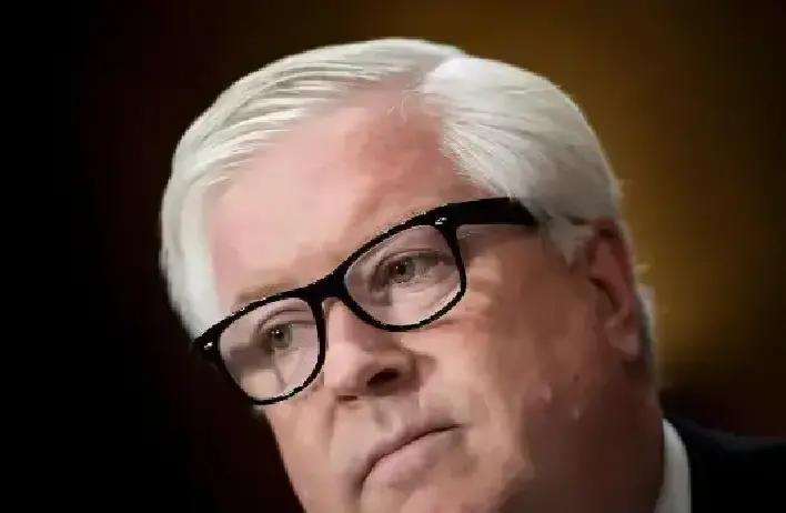 果不其然。
 
美国驻日大使格拉斯突然表态了。
 
据多家日本媒体现场报道，格拉