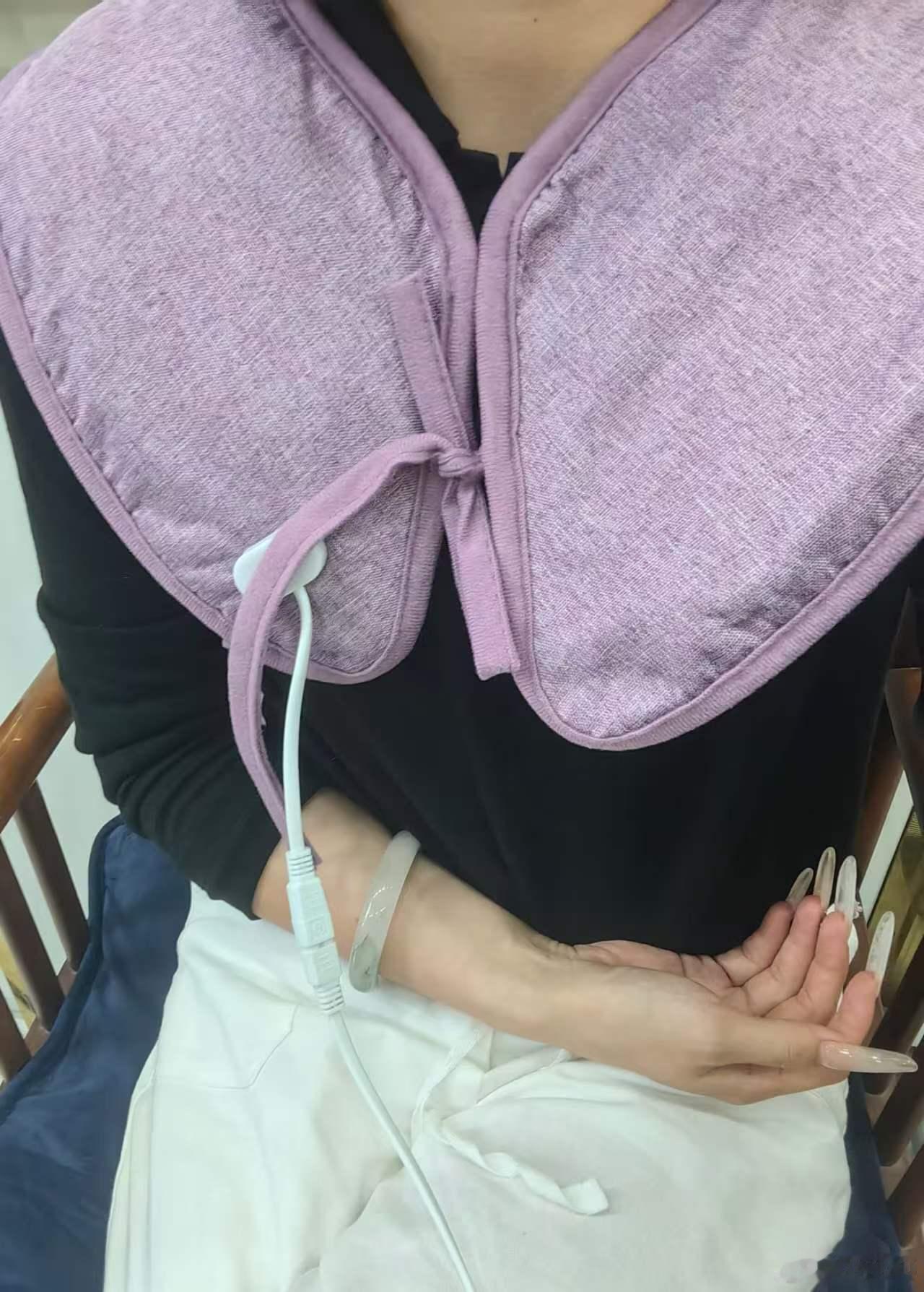 我倒要看看我这次能不能坚持每天热敷！20出头的时候妈沫都让我坚持热敷艾灸啥的现在