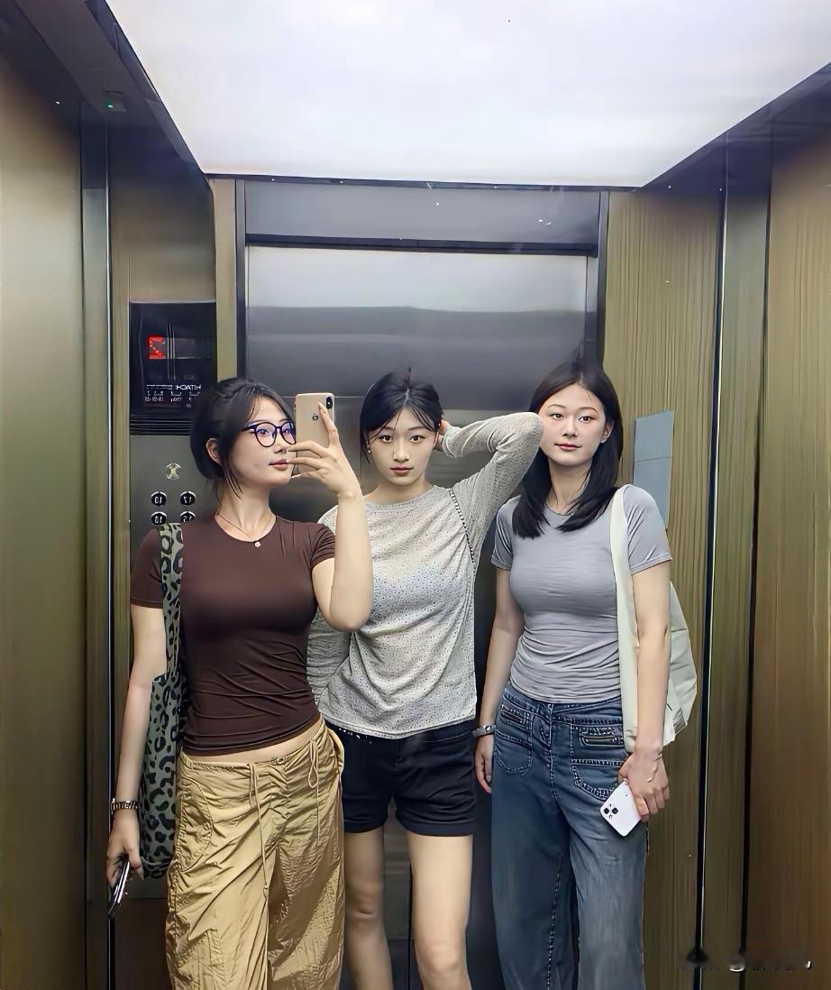 外网热议华裔二代破防了

美国华裔二代集体“破防”，不过是移民神话崩塌后的清醒阵