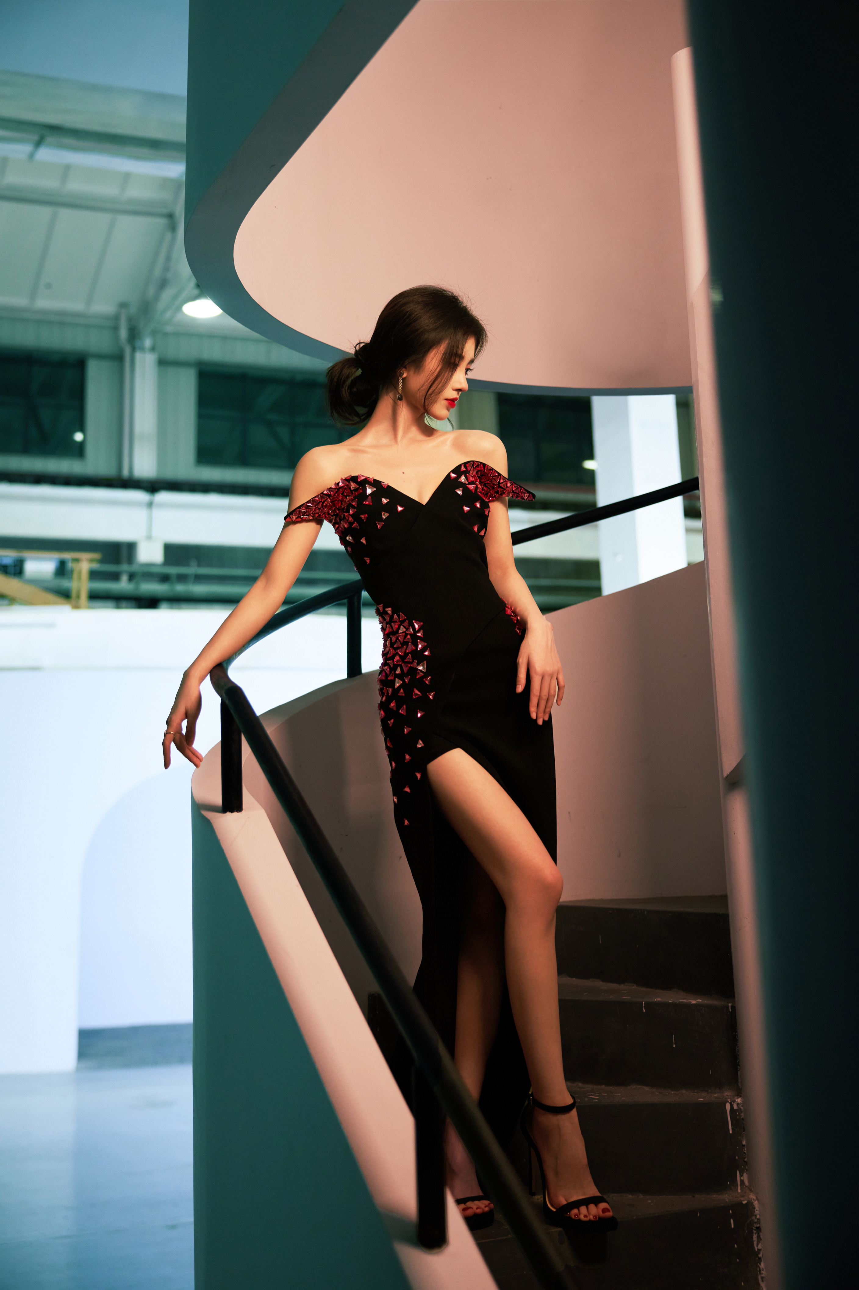 鞠婧祎回应时尚芭莎鞠婧祎5月28日确认出席2025时尚芭莎年度盛典！期待小鞠美美