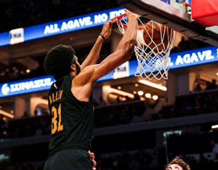 哈登影响力太大，阿特金森也把话挑明

骑士主场迎战黄蜂，比分始终咬住，到了最后几