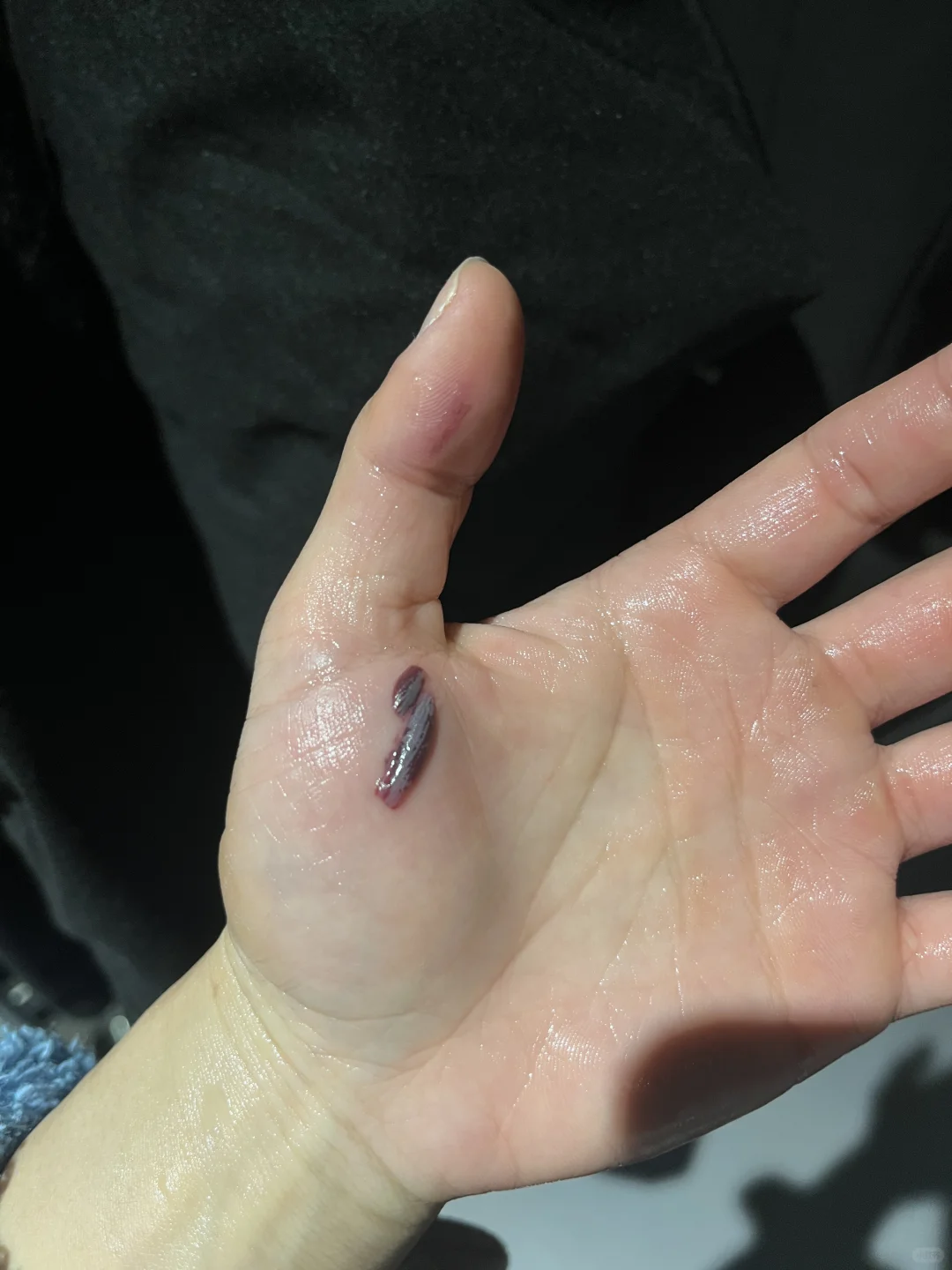 上杠铃片的时候一定要注意