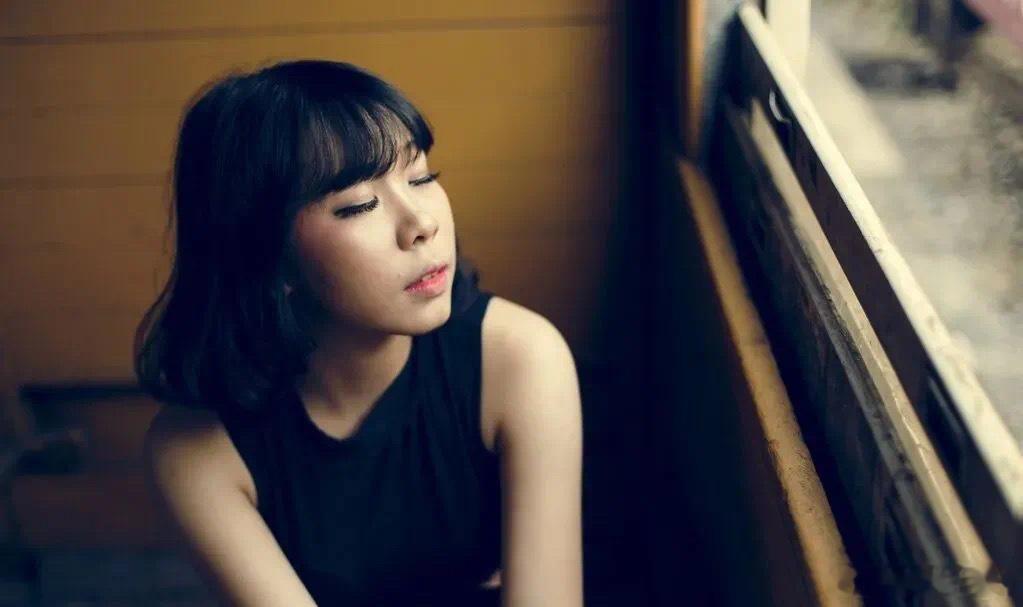 身体的暗语·默斋主人原创哲理散文人们惯于相信，是头脑中那个名为“意志”或“理智”