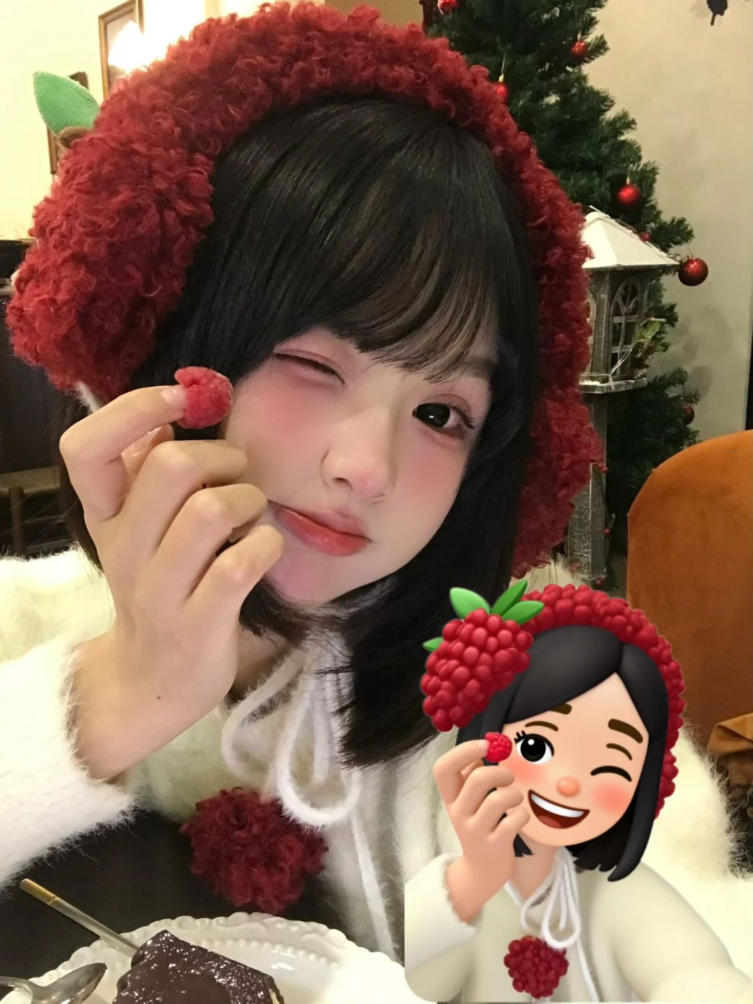 和自己的emoji小人合照咯😃