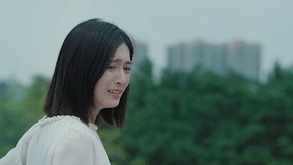 内娱律政剧带着格局杀回来了女神蒙上眼 拒绝狗血博眼球！这部剧用扎实剧情填充，不靠