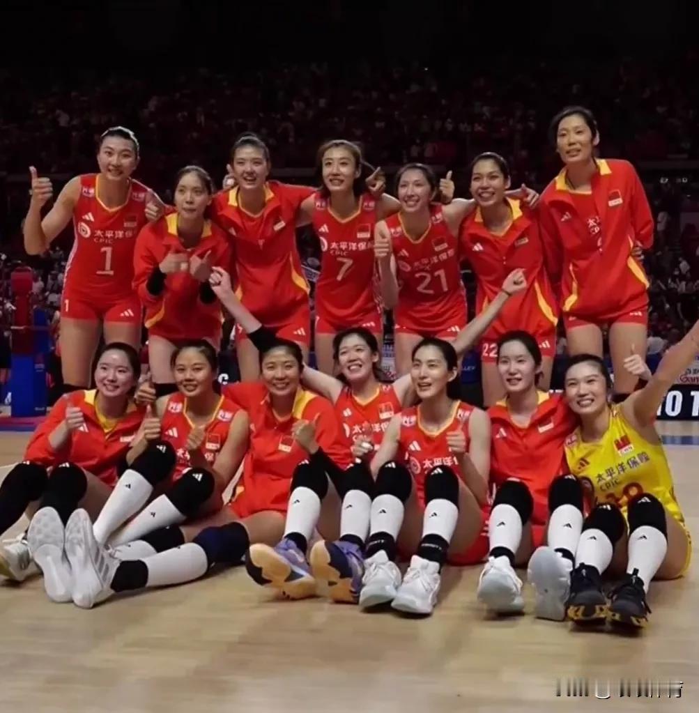 随着中国女排零封波兰，本年度世联赛分站赛全部结束，中国女排不但拿到了奥运门票，也