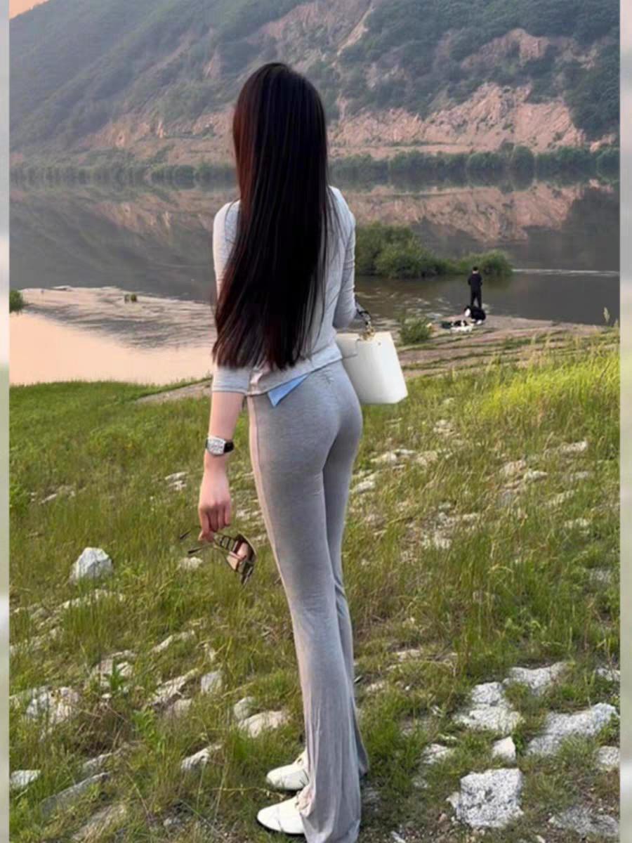 天气不错，一个人登高望远也是一种美。