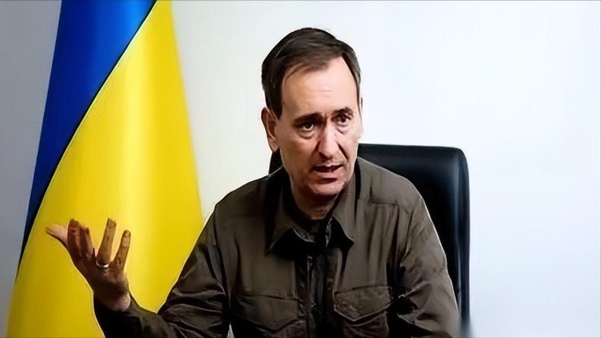 乌克兰情报局，突然扔出一个没人敢信的消息。
就在全世界的目光都死死盯着地面战线时