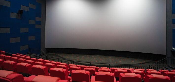 1月21日国家电影局数据太让人振奋了！2025年中国电影全产业链产值达8172.