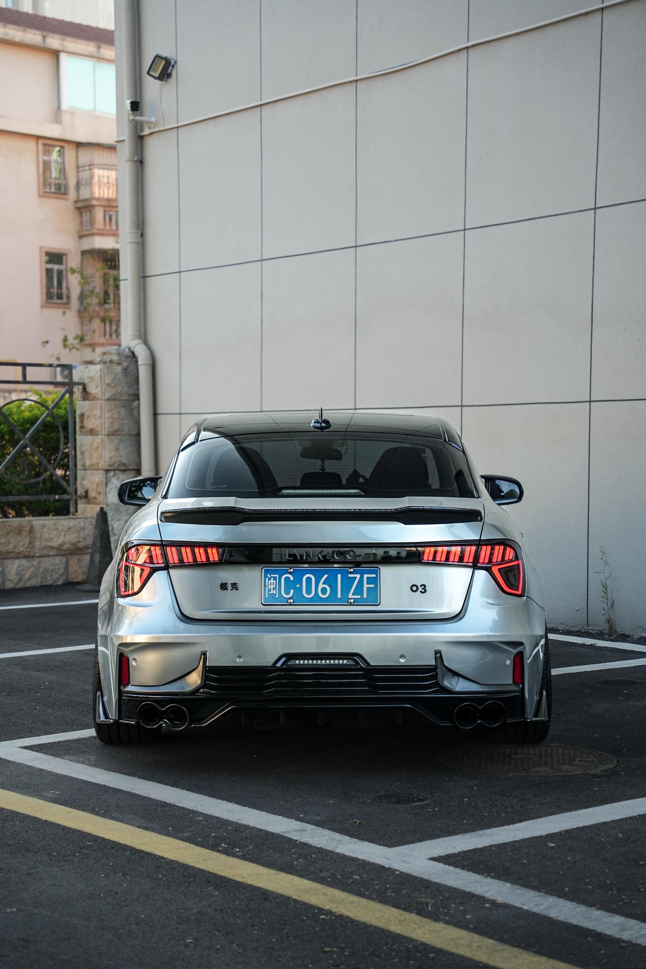 来自八年前的设计，老款的颜值还能打吗？