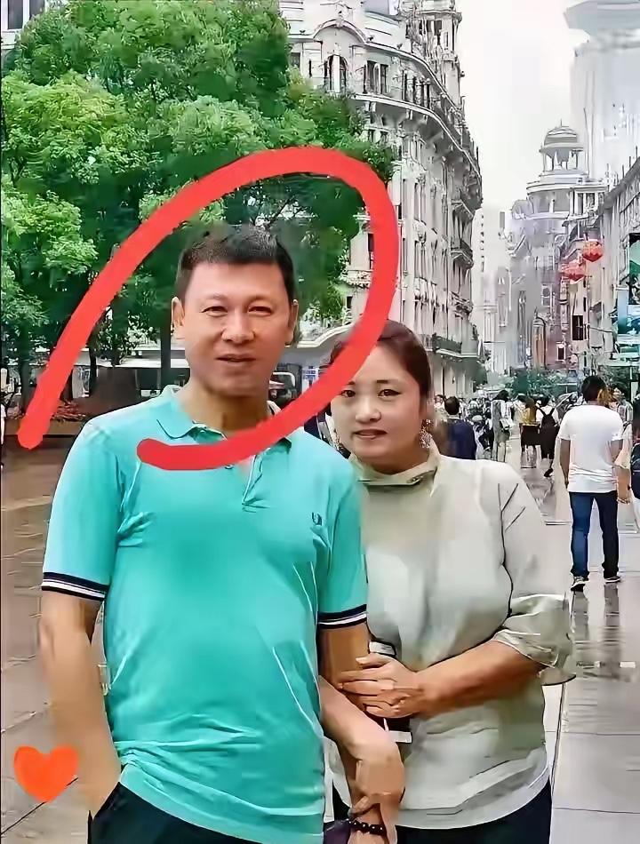 非常知名的演员，我想很多人都不认识他