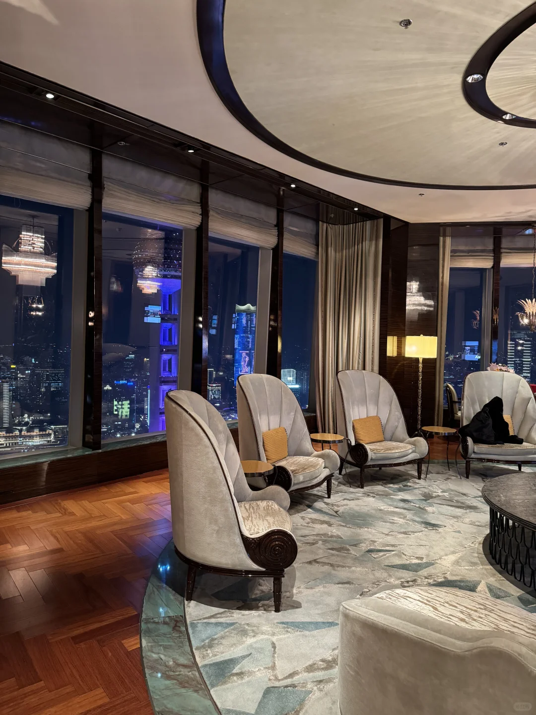 上海浦东丽思卡尔顿酒店