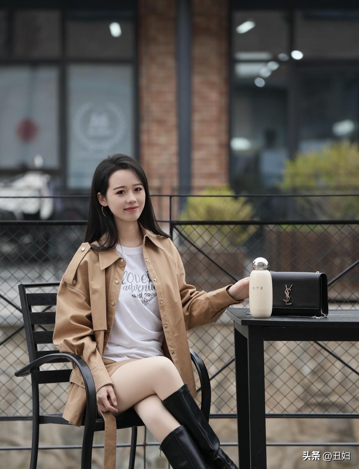 女人内在美和外在美哪个更重要内在美可使女性在长期相处中更吸引人。