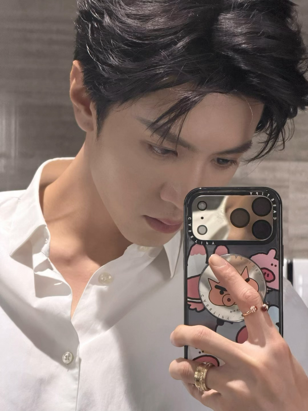 陈哲远这个自拍很难不代入啊！ 