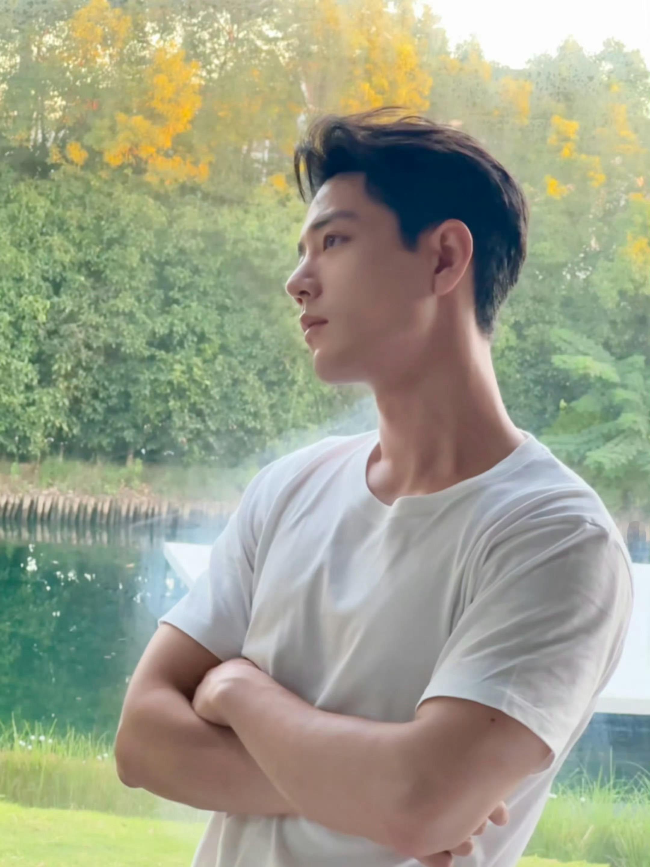 肖战这几张live图的男友力爆棚 ​​​