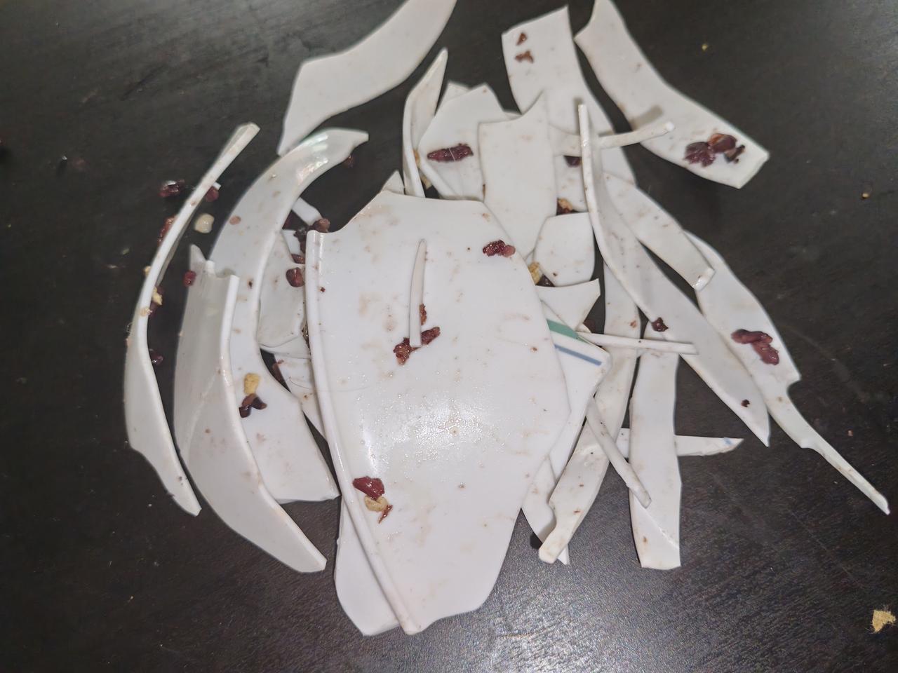 是啊！只要是垃圾不分类，这么做是对的，省事的！但是在加拿大，垃圾是分类的。

其