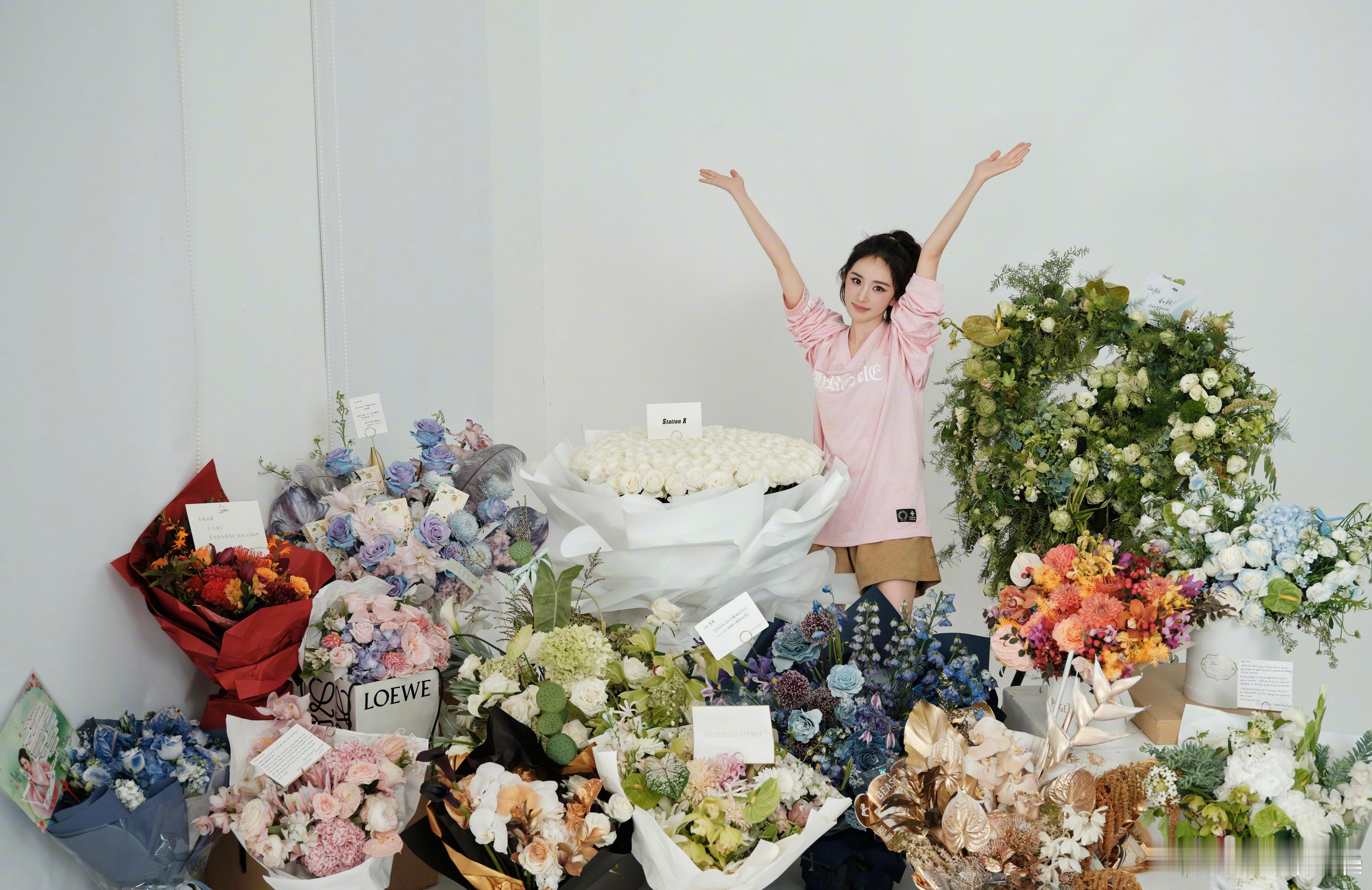 #杨幂晒特别的生日礼物##杨幂收到来自孤独症儿童的祝福# ​孤独症儿童的祝福是真