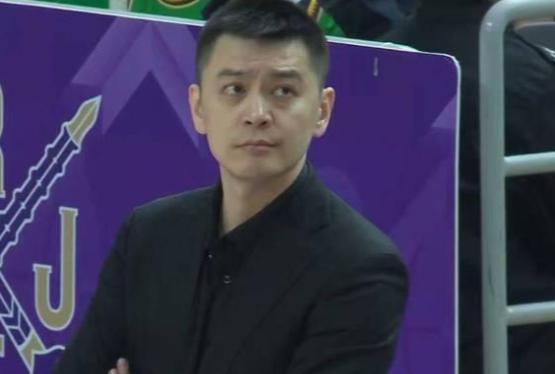 北京时间12月29日19：35，今晚的CBA常规赛第8轮开打，两场对阵如下：
