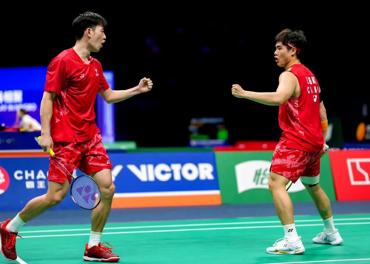 新加坡公开赛：梁伟铿/王昶🇨🇳VS邱相榤/王齐麟 梁王晋级8强！今天梁王失误