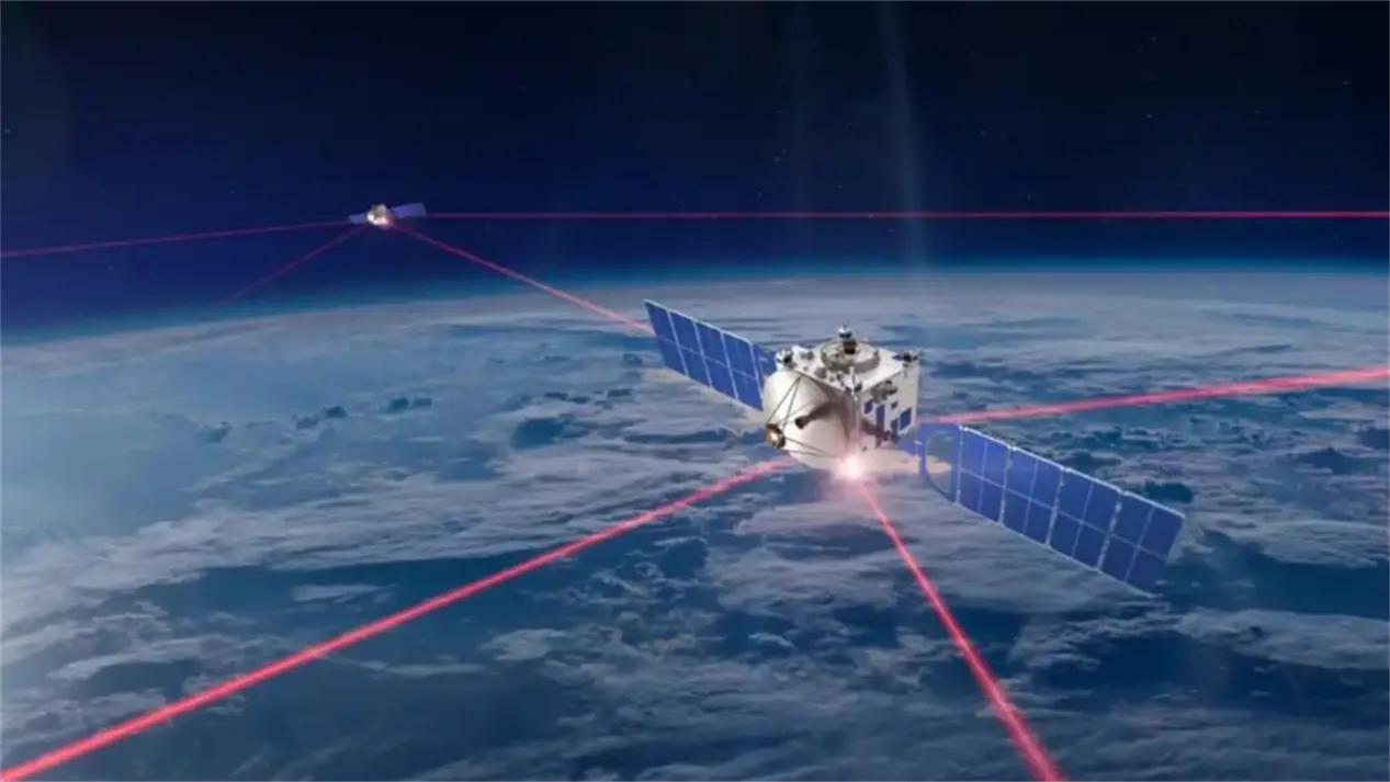 外国船闯入中国海域，还用“星链”传数据，中国开出第一张罚单。

海面上风平浪静，