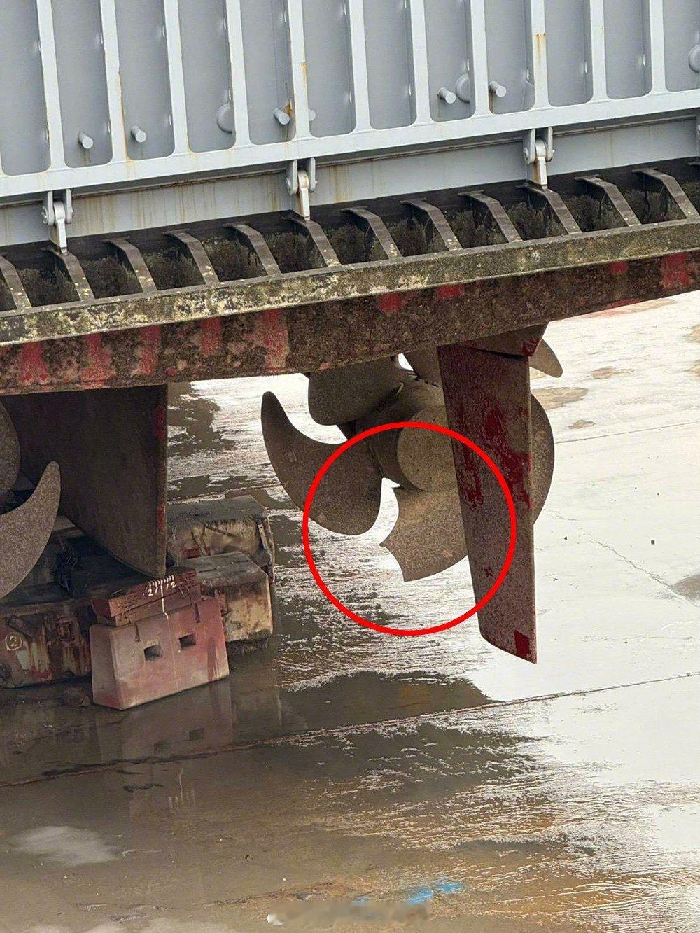 烽火问鼎计划每天认识一件兵器 台伪海军又发生事故　玉山两栖船坞运输舰发生螺旋桨阵