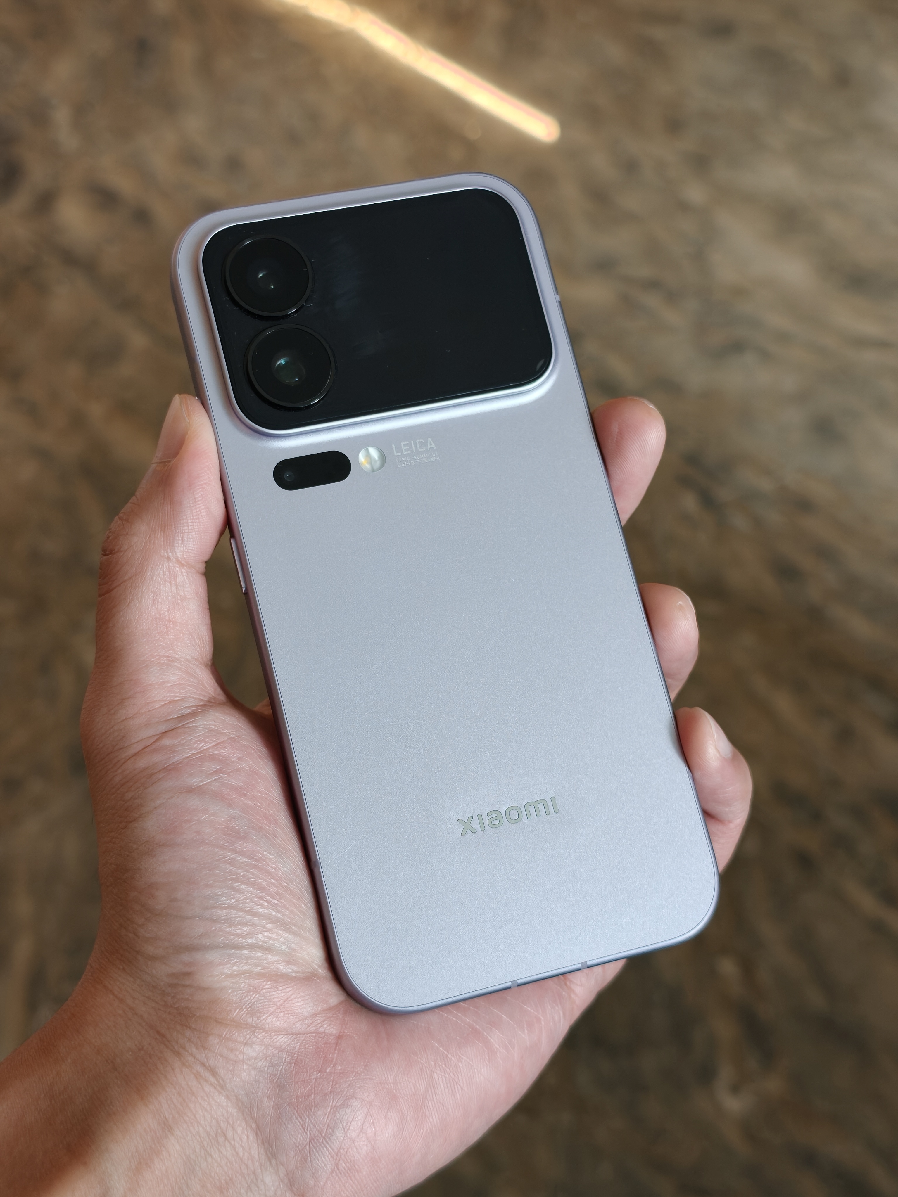 今年小米17 Pro能卖这么好，除了背屏，我觉得澎湃OS3没翻车也是很大的原因[