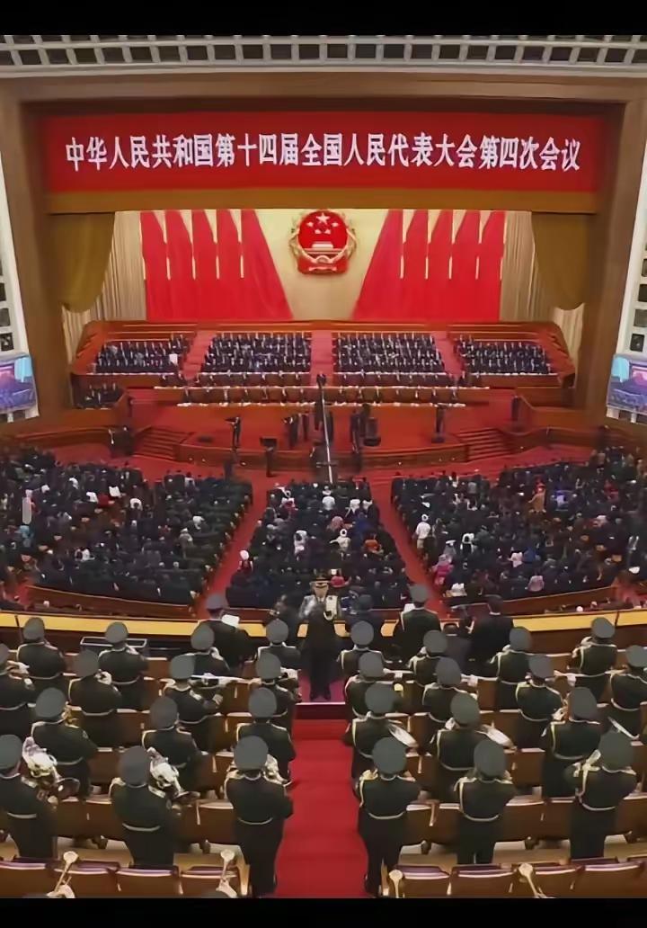 这几年，大家都在喊难，但昨天下午这条重磅消息一出，风向变了。
3月12日，十四届