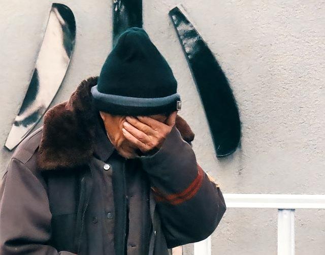 70岁的老人安徽淮南王国强，曾因毒杀22条宠物狗获刑，最近出狱了，如今面对记者时