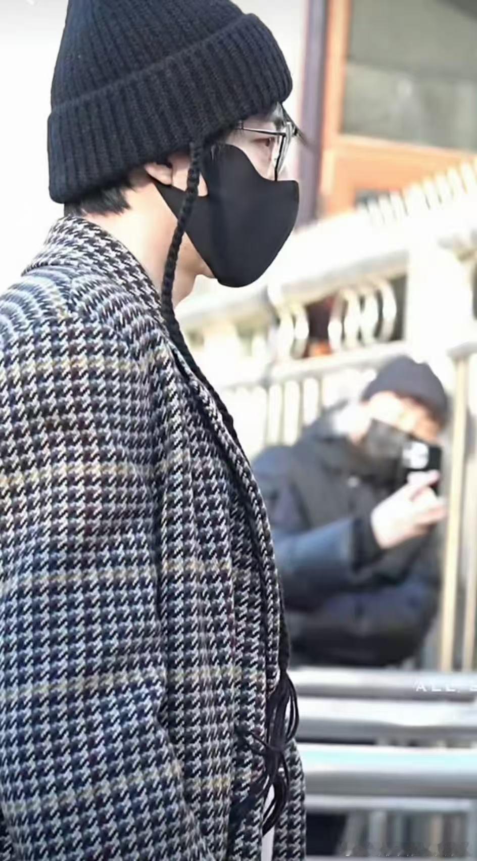 刘宇宁现身马年春晚彩排现场 刘宇宁现身春晚彩排现场，期待他的舞台～ 