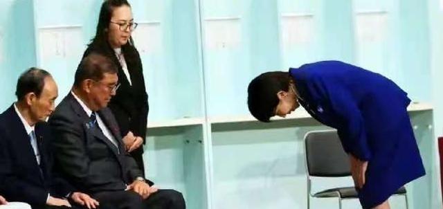 日本曾叫嚣称：当初签署日本投降书的是“中华民国“，而不是现如今的中国！按日本这说