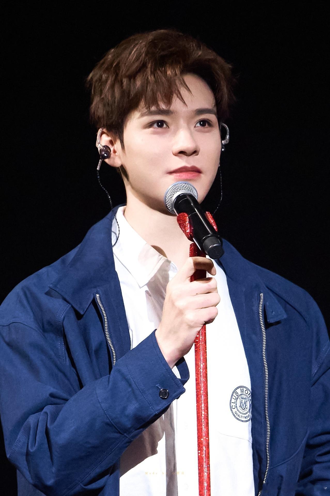 龚俊开麦唱民乐版爱的初体验 谁还没循环龚俊这版改编！明明是扎心歌词，却被他唱出阳