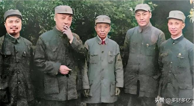 三份密电瞒住陈毅，主席果断出手！一次关键军改，救了整个华东战局
 
3位首长接连