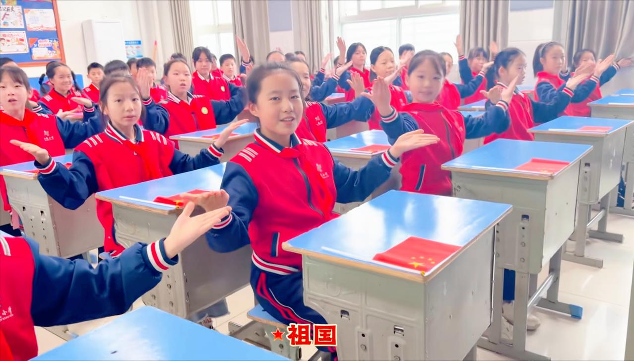 国庆刷屏的歌曲那么多，为什么今年偏偏是这首 27 年前的老歌爆火？

没有特效，