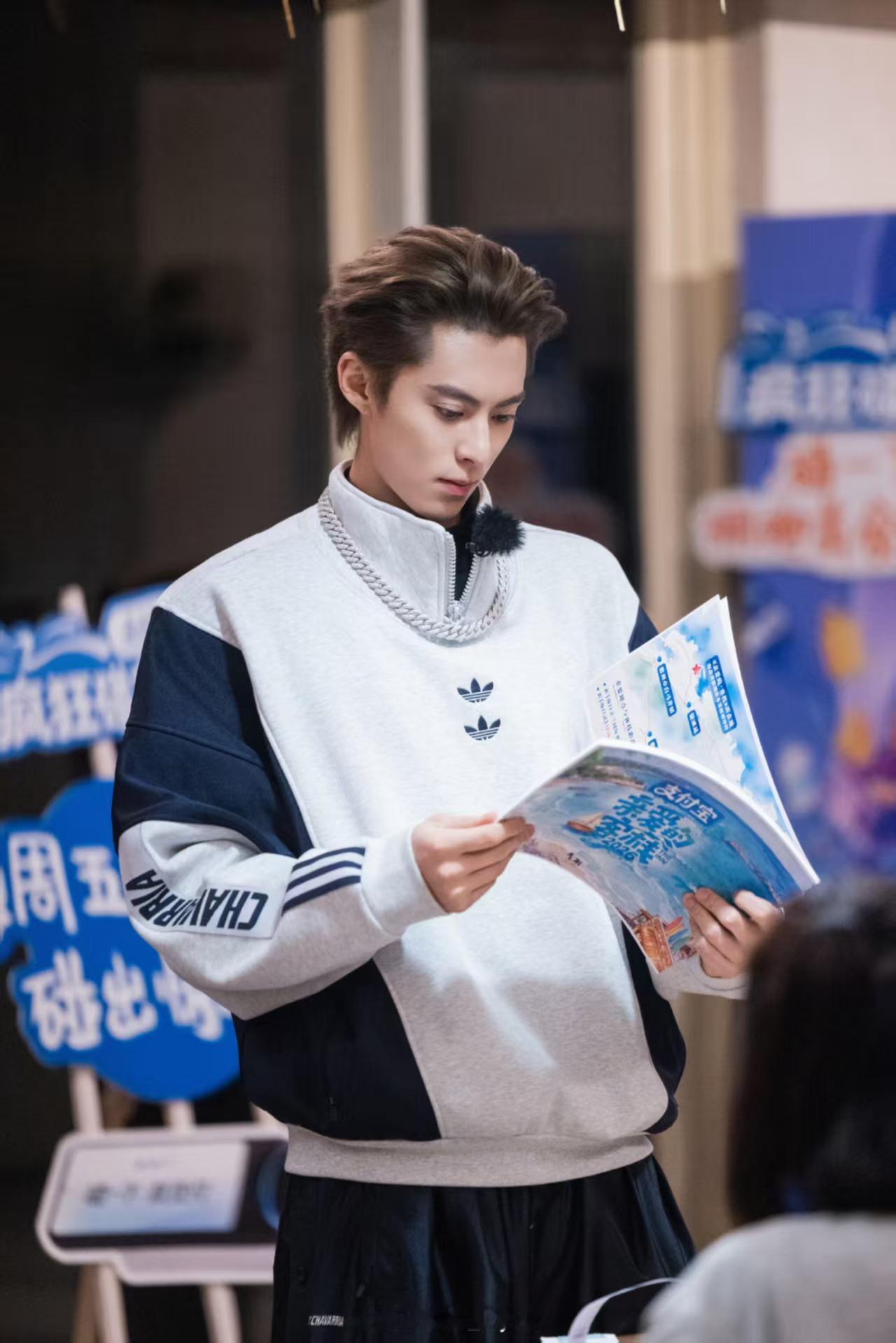 王鹤棣不卷kpi王鹤棣开心最重要王鹤棣不卷kpi，开心才是最重要的！蛙趣蛙趣 