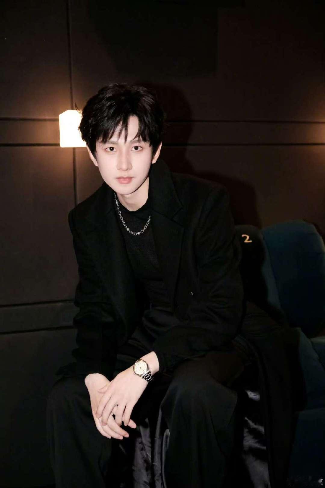 成毅9项提名成毅欢网大数据2026年度盛典9项提名  哇！ 成毅欢网大数据202