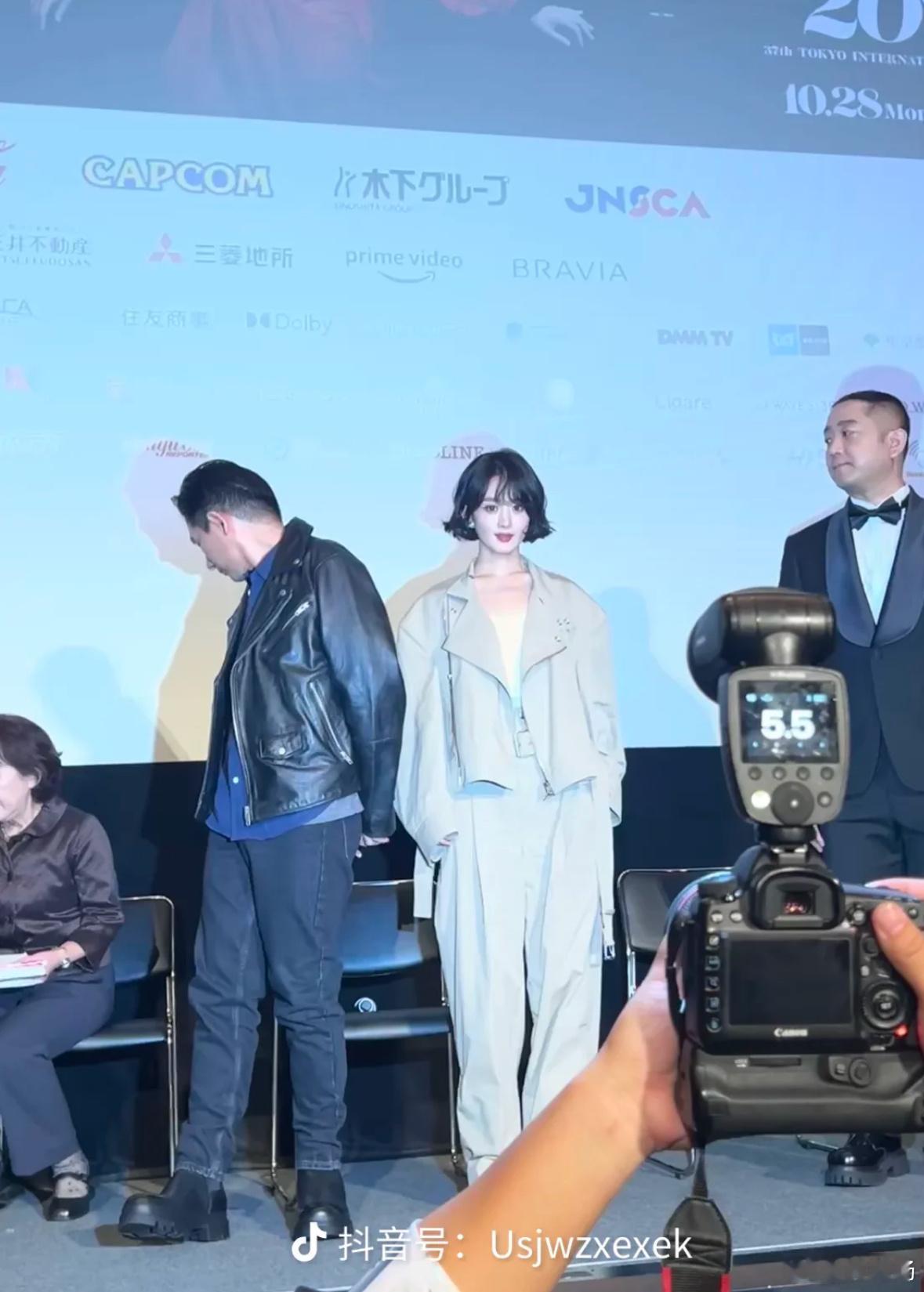 救命啊 美得好震撼 而且这张居然最接近肉眼看到的赵丽颖本人……这张原图甚至是li