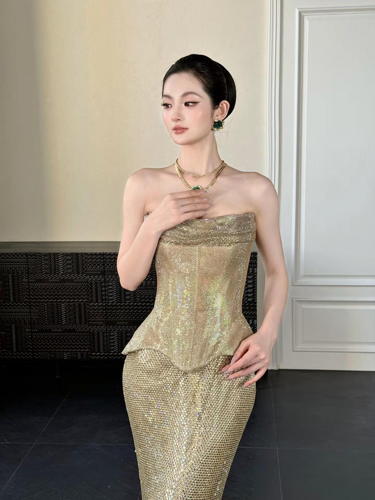 礼服出圈 璀璨金裙 女明星的晚礼服