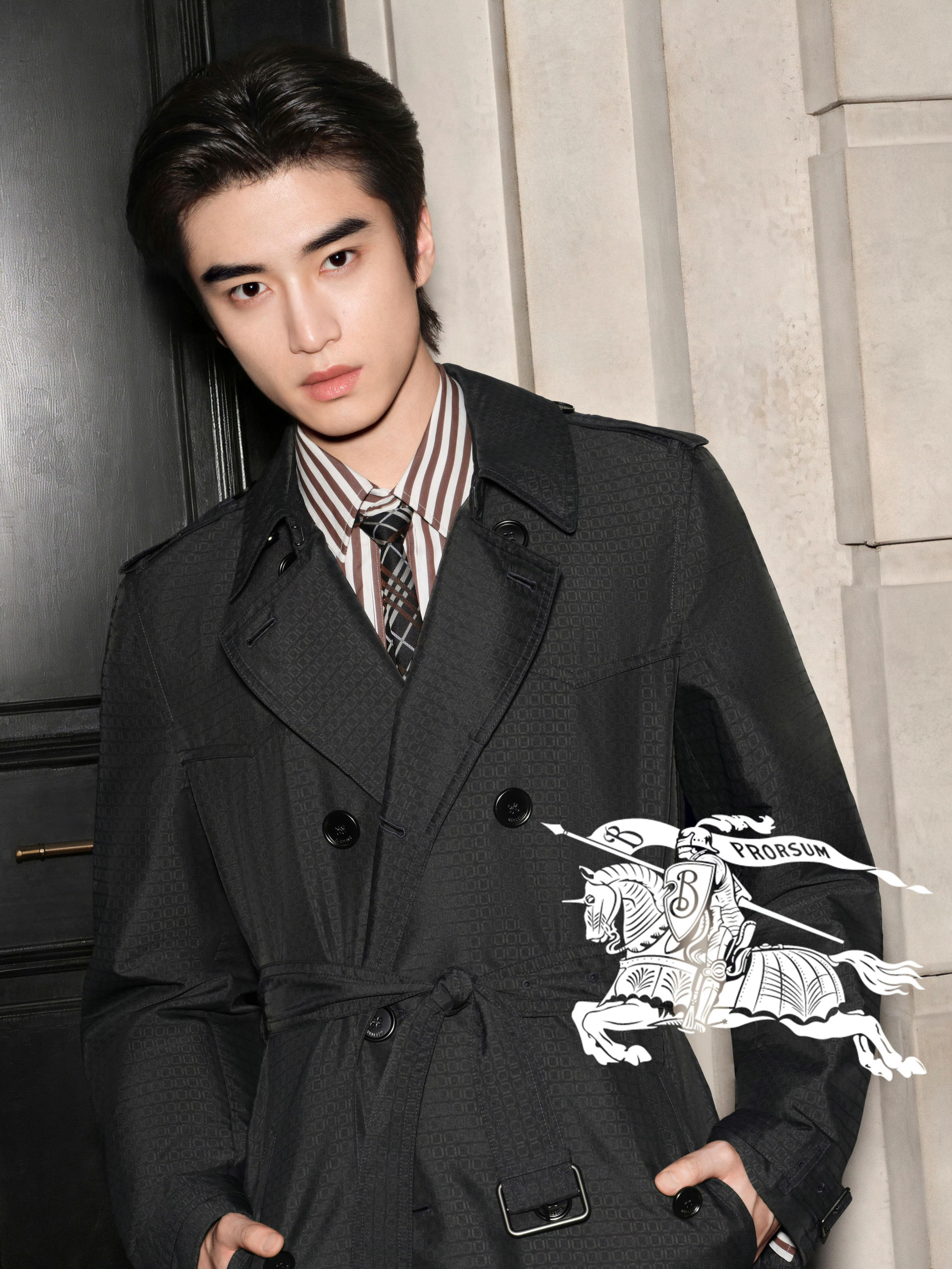 张康乐 官宣成为Burberry 美妆品牌大使，重绎英伦经典，共赴骑士新章。🧥