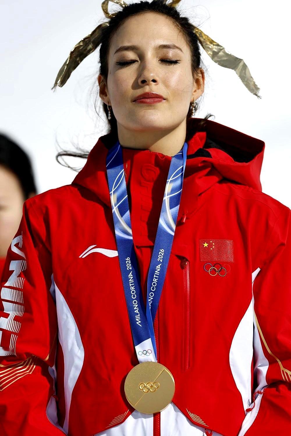 这姑娘，真是个“狠人”！奥运会拿了6块奖牌，成了这项目的第一人。
 

人家3岁