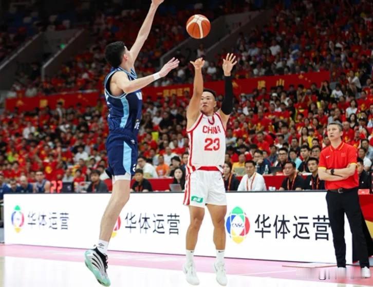 终于不是旅游队练兵了！前提是哨子要“公平”一点，人家乌拉圭认真跟你打，输赢都要靠