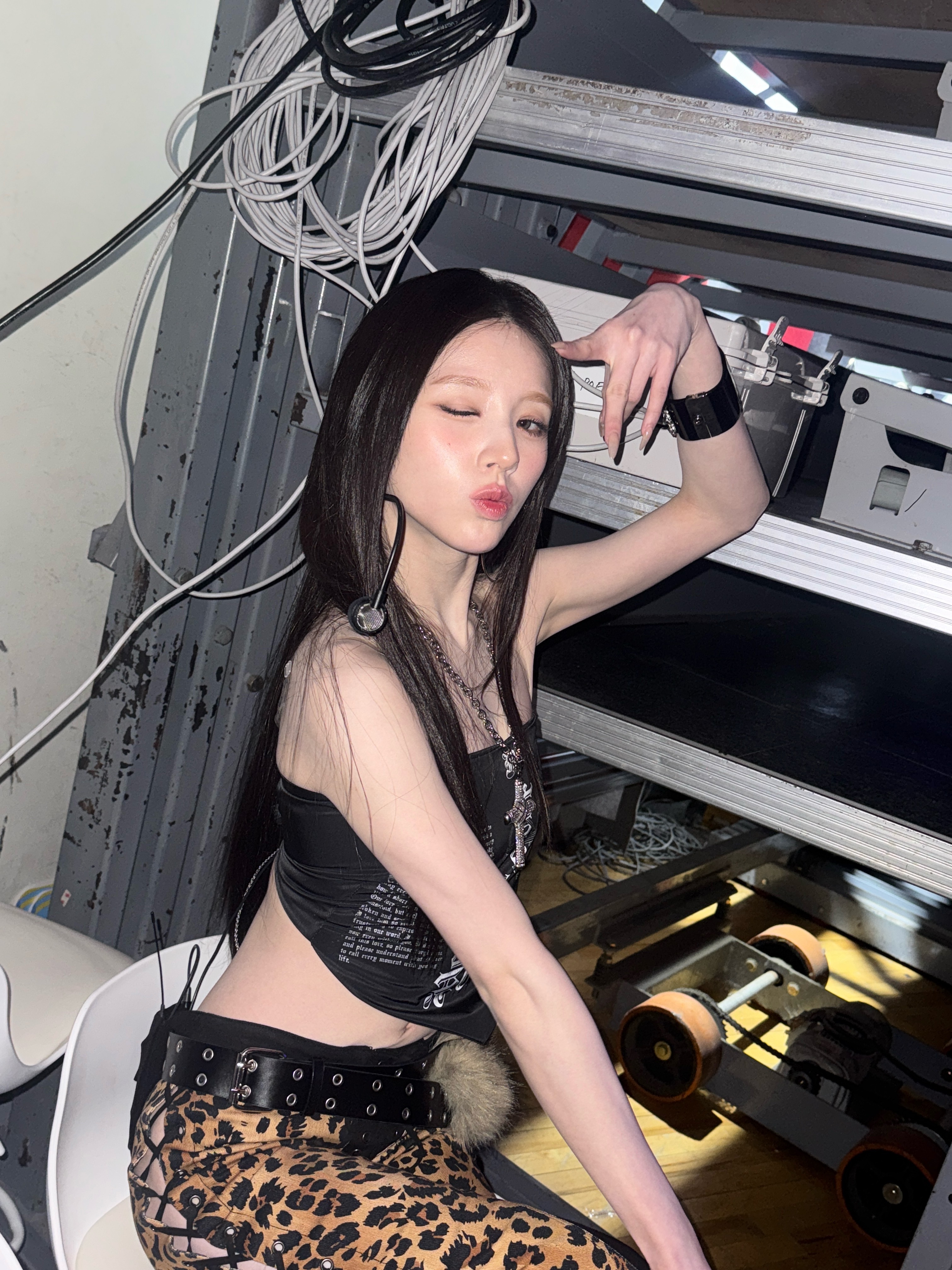 250219 Heejin田姬振 