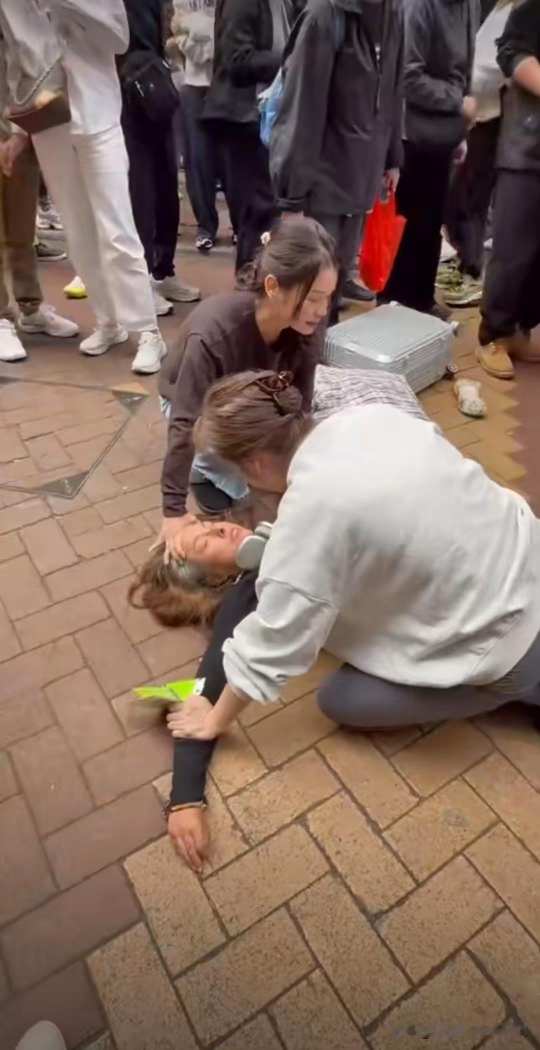 昨日下午发生在香港铜锣湾一宗偷东西事件。一名53岁美国籍白人女子在一家行李箱店内