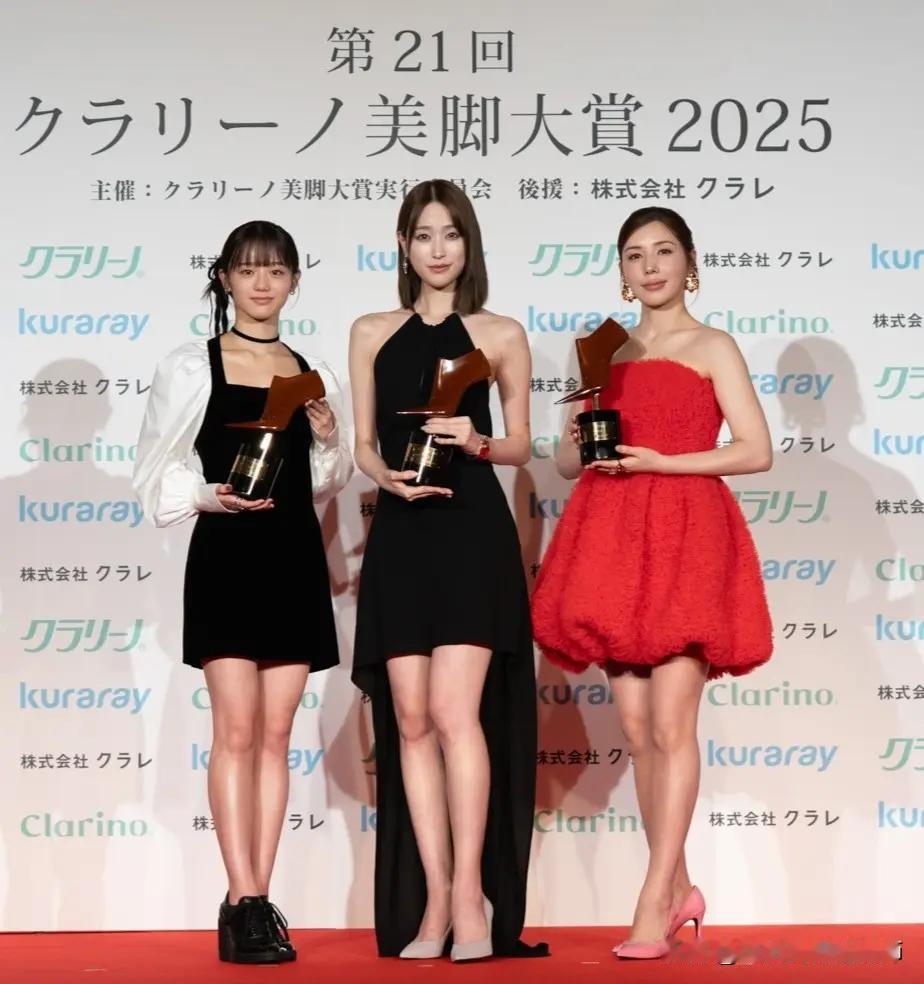 日本每年都会举行的美腿比赛。

这三个是日本2025年美腿比赛的前三名。是从数十