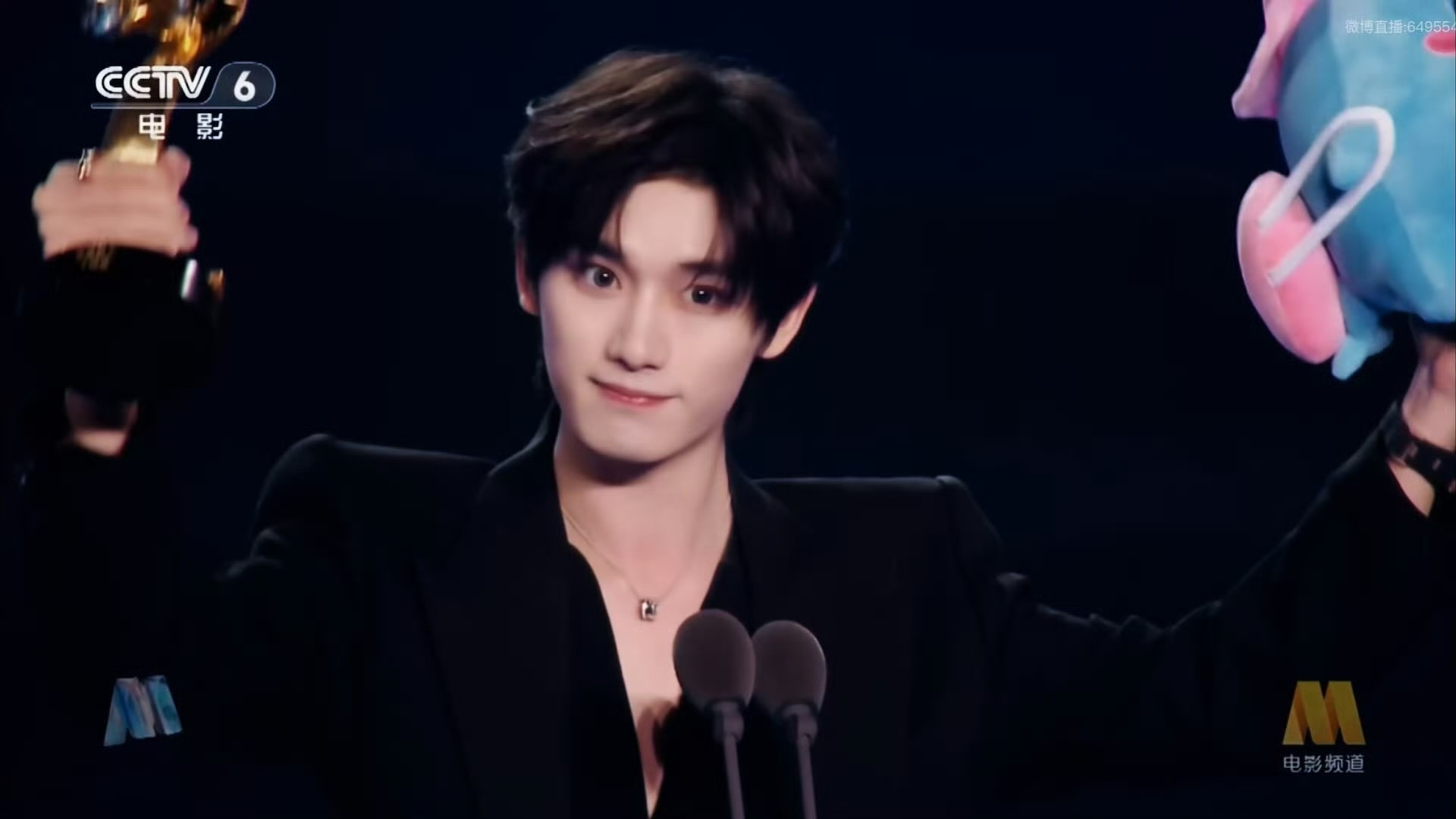 不知道啊反正我担帅且三观正[期待] ​​​