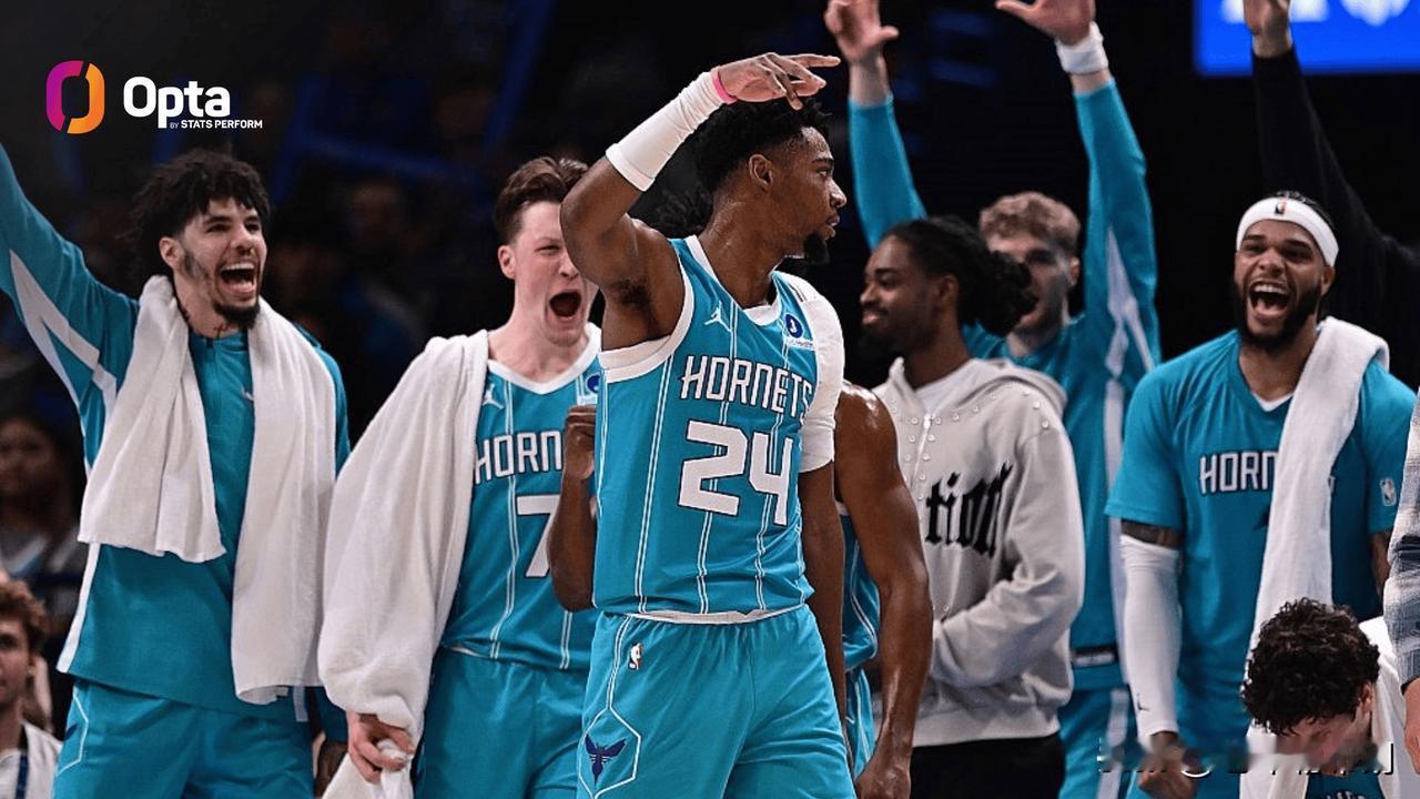 美媒：雷霆成为历史上第一支拥有MVP却主场输27分的卫冕冠军

1月6日，NBA