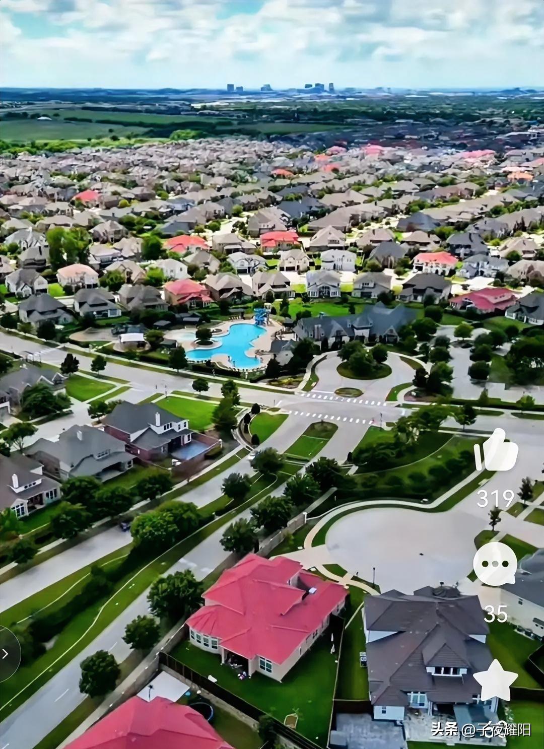 这是从高空俯瞰的美国乡村，只见密密麻麻的别墅群，紧紧相挨，错落有致，挺壮观的。唯