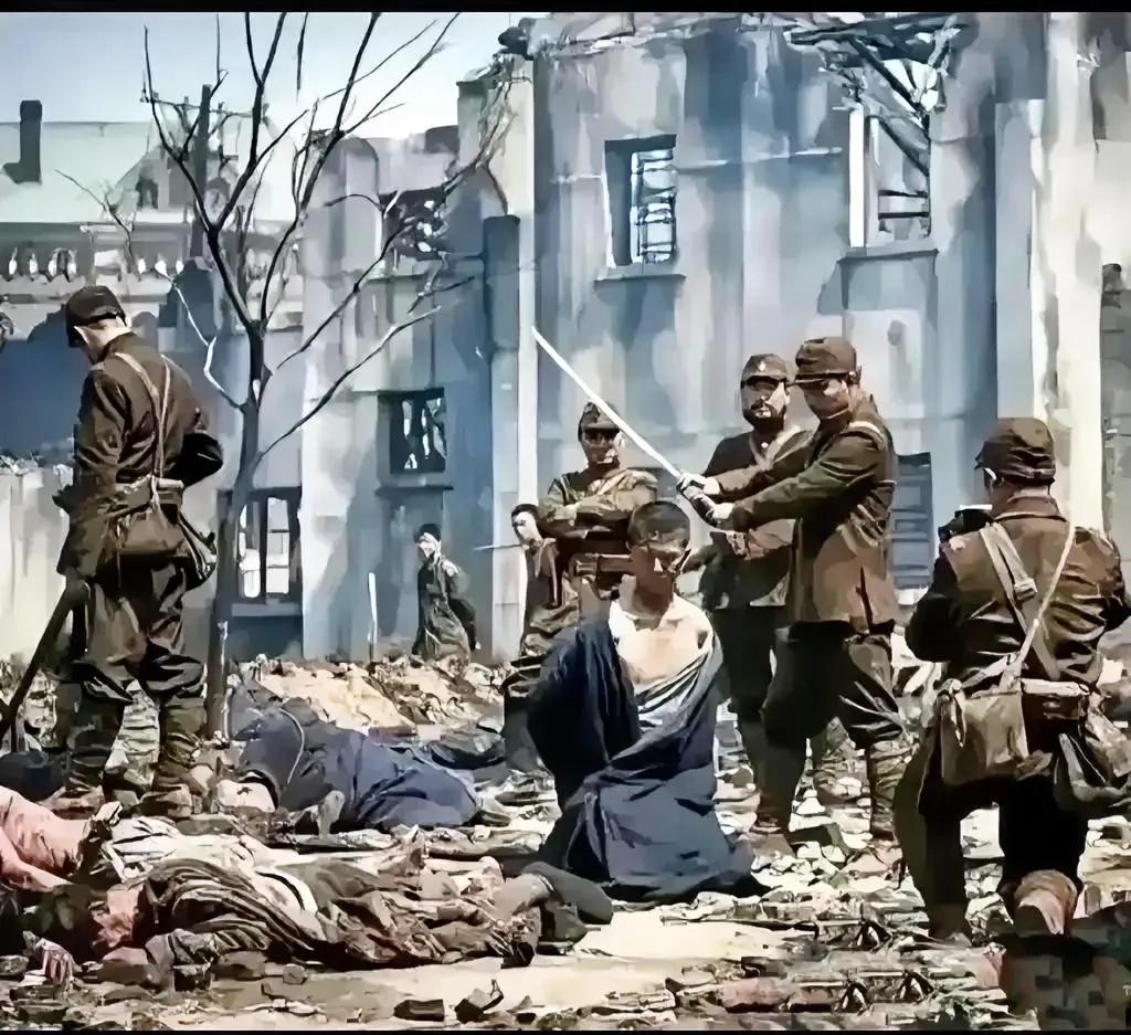 1937年冬至之日，南京城内，一幕世界为之震颤的悲剧悄然凝固。这张照片，穿越时空